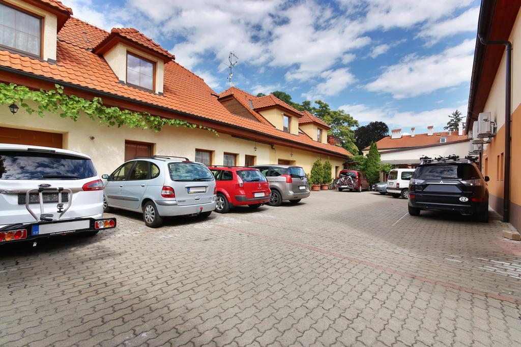 Penzion U Zamku Lednice Luaran gambar